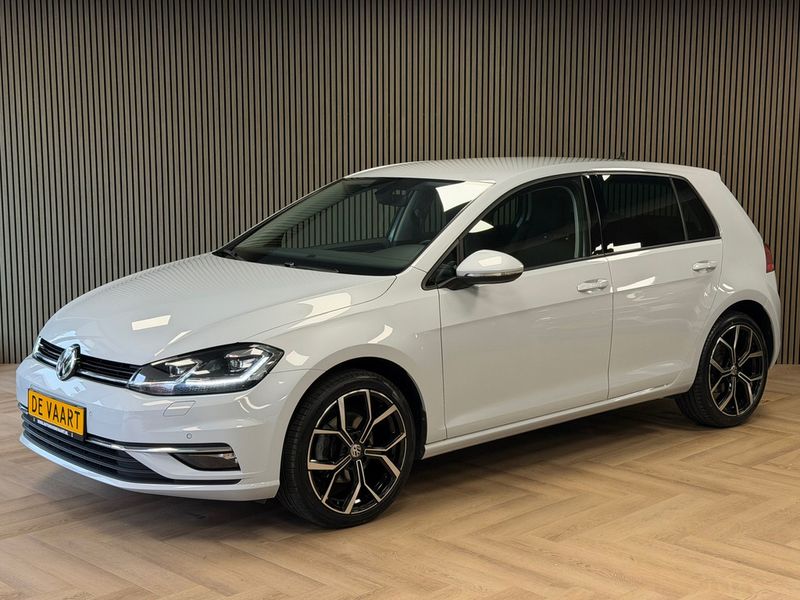 Volkswagen Golf 1.5 TSI Highline 150PK DSG NAVIGATIE – 2018